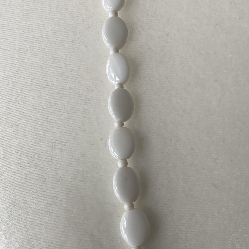 Beaded necklace bundle - Picture 3 of 12